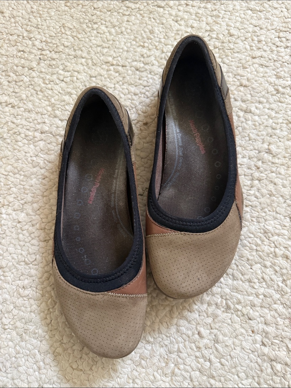 Women's Two-Tone Taupe and Brown Comfort Ballet Flats, size 6